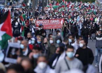 দুনিয়া ফিলিস্তিনের মুক্তিবাহিনির সাথে আছে